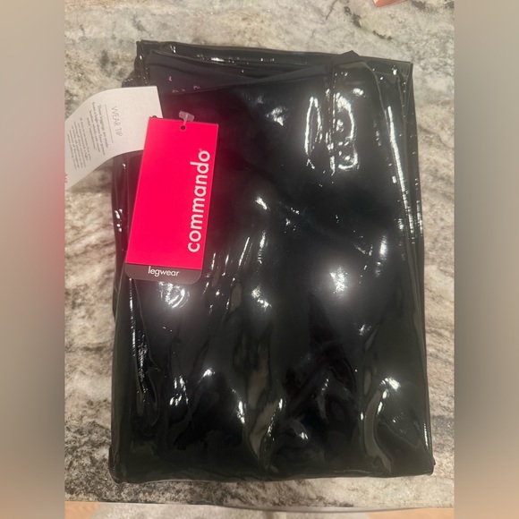 *NWT* Commando Perfect Control Patent Leather Legging in Black - Picture 5 of 8